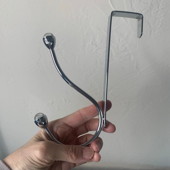 Two Crystal Double Hooks Over the Door Installation 8 x 5" - Picture 6 of 7